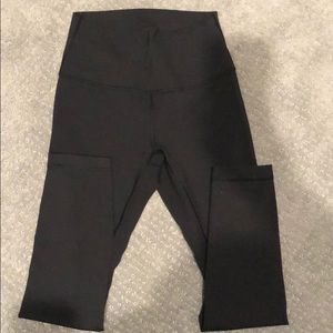 Lululemon Wunder Under 25’ size 4